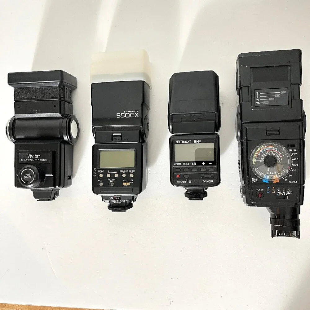 Camera Flash Lot Nikon Canon Vivitar 35mm & Digital Cameras